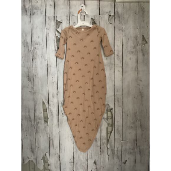 Quincy Mae Knotted Baby Gown Bodysuit One Size Rainbow Pink - Picture 1 of 4